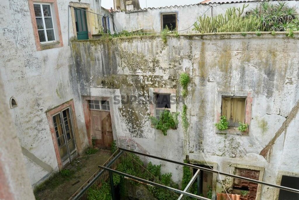 Prédio à venda em Évora (São Mamede, Sé, São Pedro e Santo Antão)