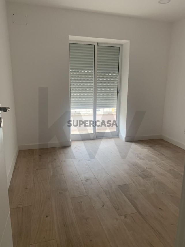 Apartment 2 Zimmer verkaufen auf Águas Livres