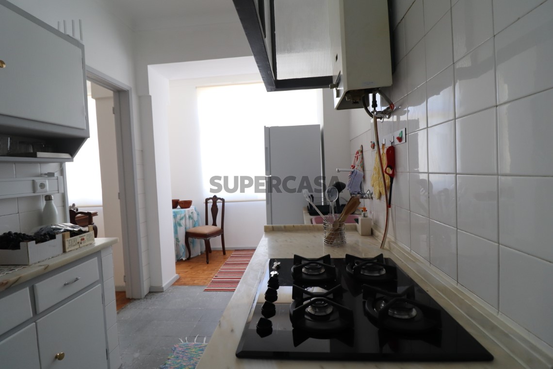 Quarto para arrendamento na Rua de Leiria