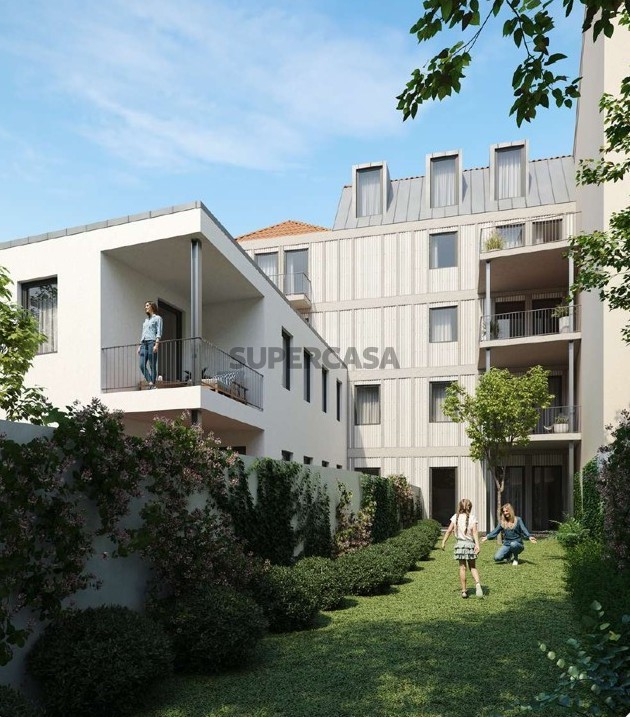 Exterior a