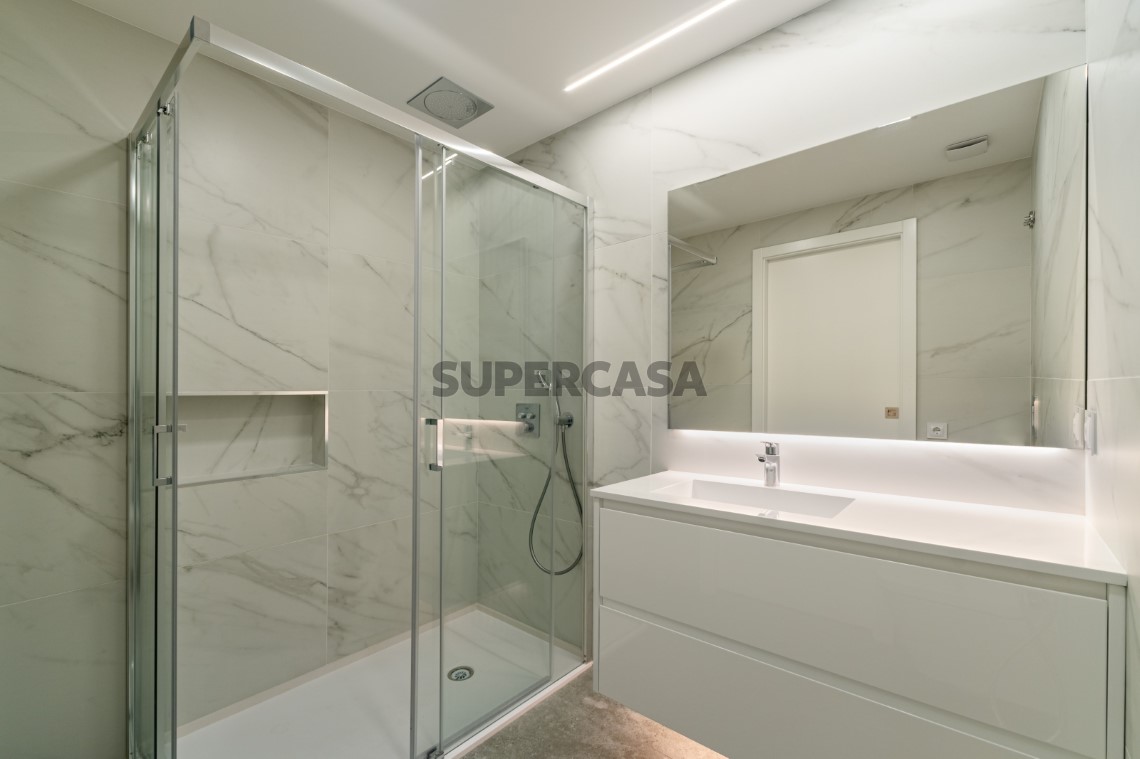 I.S Suite