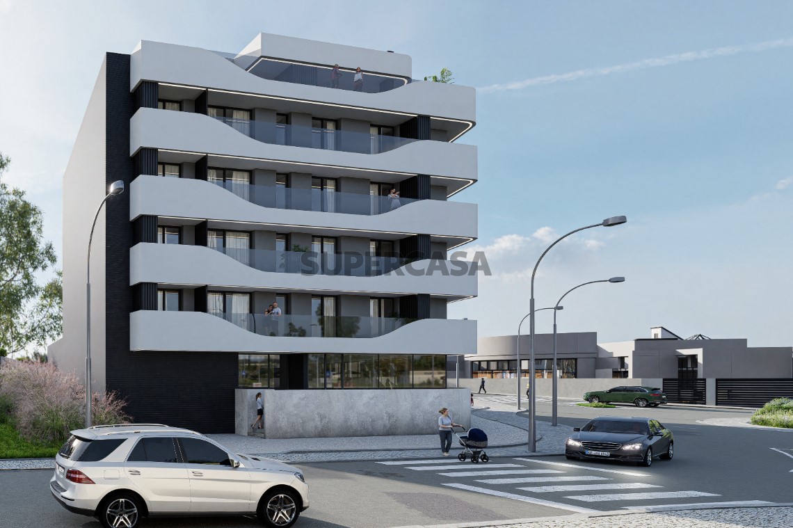 Nova construção à venda na Rua Raúl Brandão