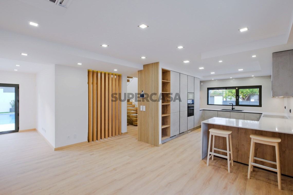 Haus 4 Zimmer Triplex verkaufen auf Rua das Flores