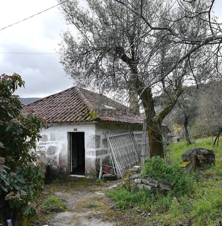 Casa Antiga à venda em Salvador e Santo Aleixo de Além-Tâmega