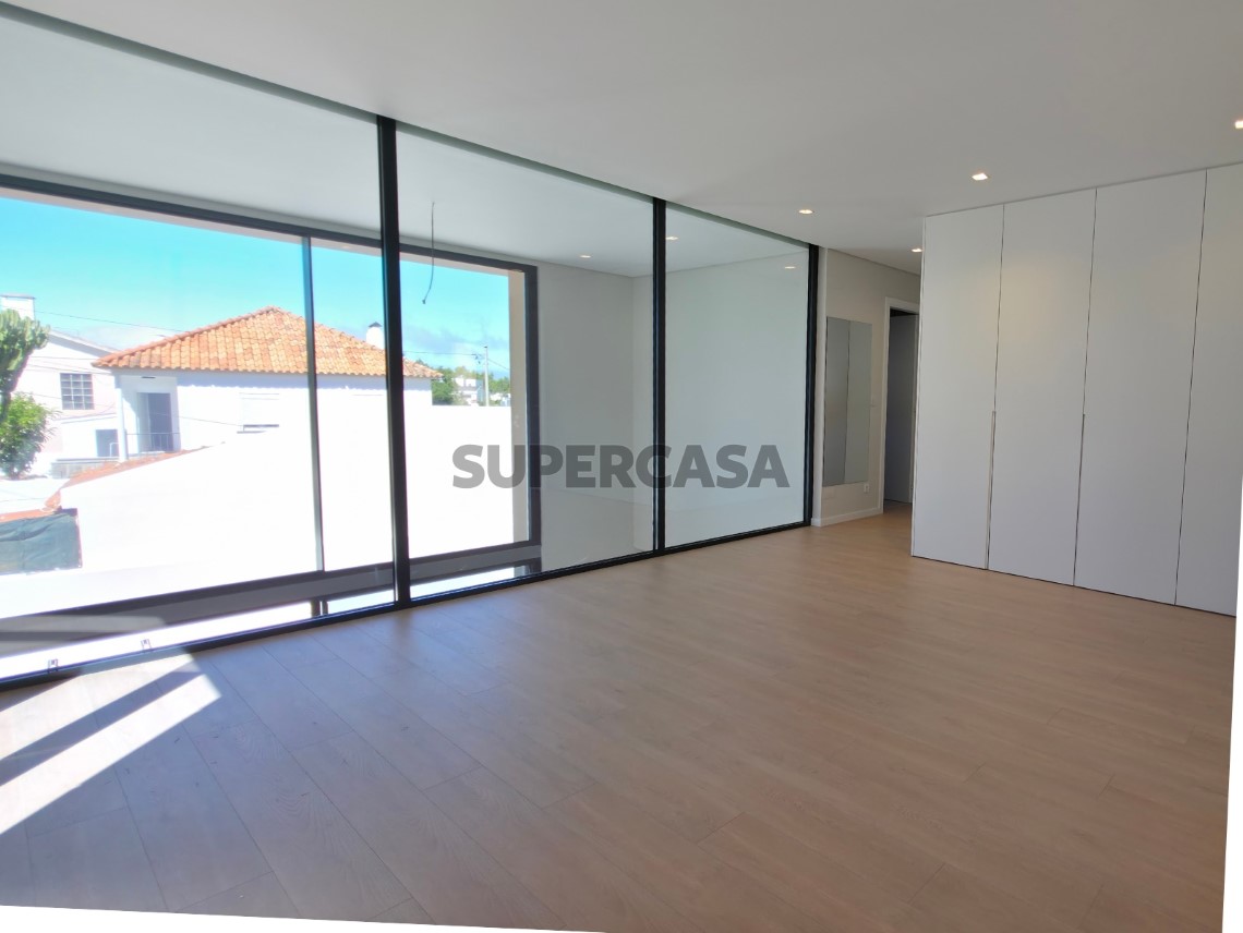 venda moradia jardim e piscina em Murches_Cluttons