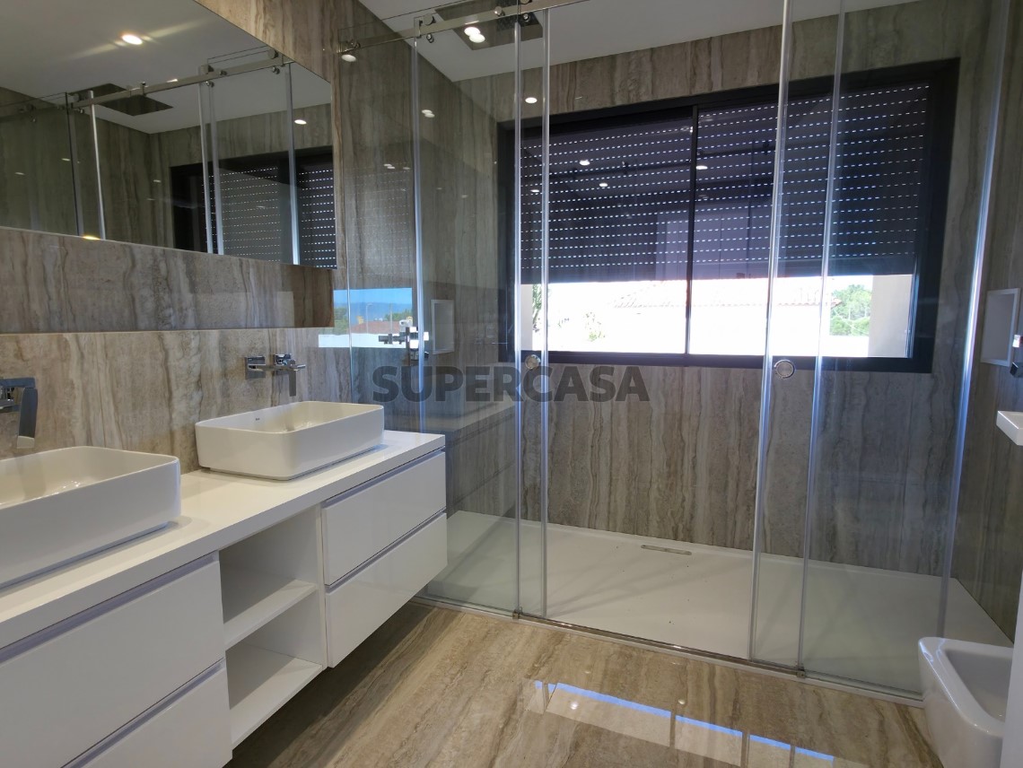 venda moradia jardim e piscina em Murches_Cluttons