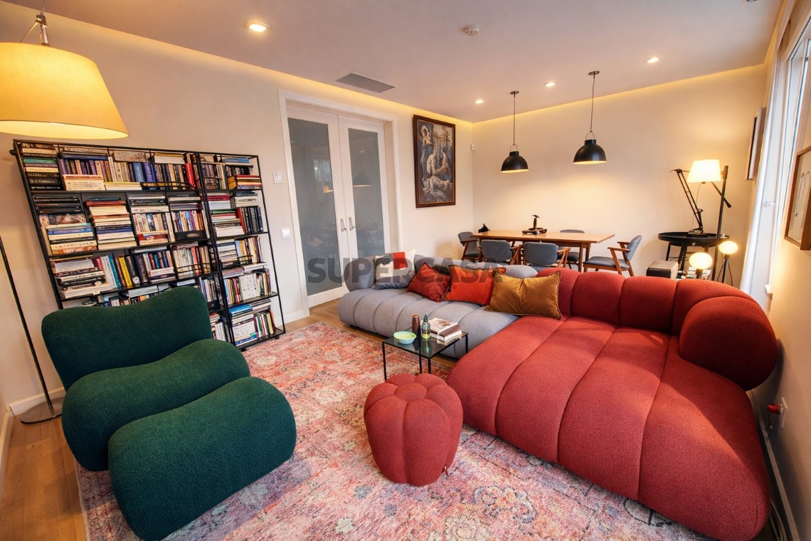 Apartment 2 Zimmer verkaufen auf Rua Sampaio e Pina, 3º boden