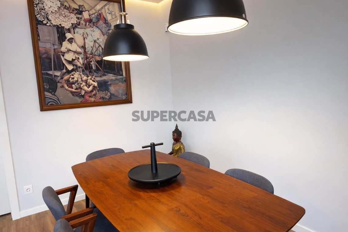 Apartment 2 Zimmer verkaufen auf Rua Sampaio e Pina, 3º boden