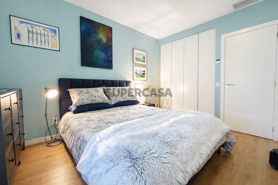 Apartment 2 Zimmer verkaufen auf Rua Sampaio e Pina, 3º boden