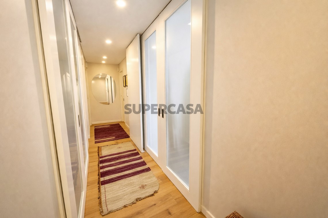 Apartment 2 Zimmer verkaufen auf Rua Sampaio e Pina, 3º boden