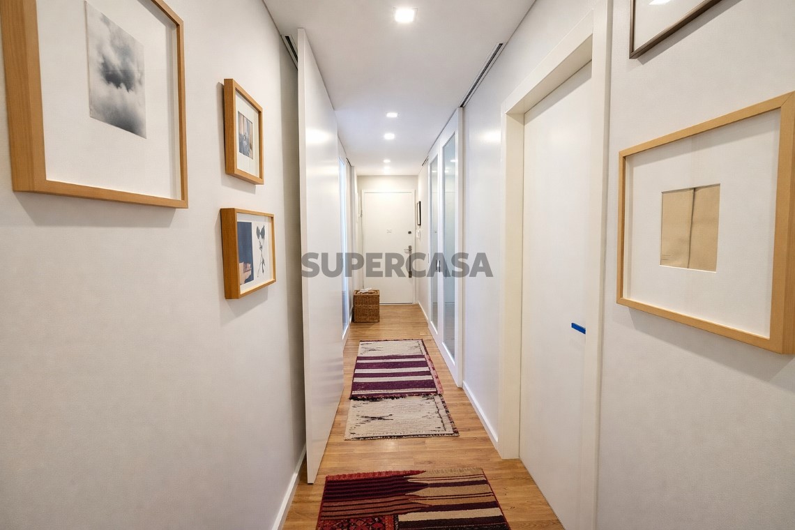 Apartment 2 Zimmer verkaufen auf Rua Sampaio e Pina, 3º boden