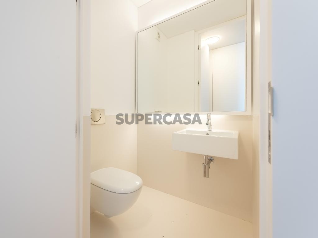 Moradia à venda na Rampa da Rua Velha da Ajuda