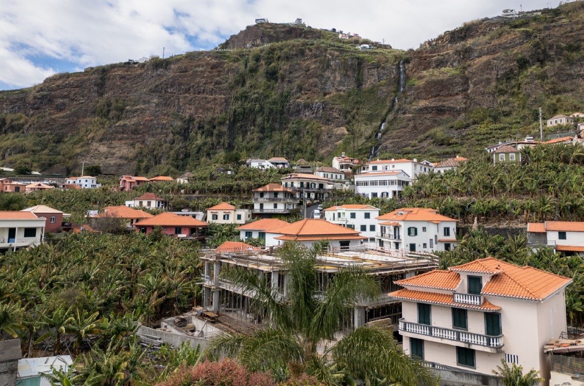 Apartamento à venda em Estrada de Santo Antonio