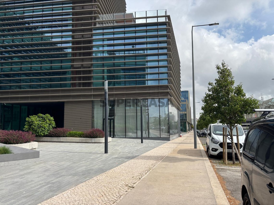 JLL - Edifício Echo - Lojas