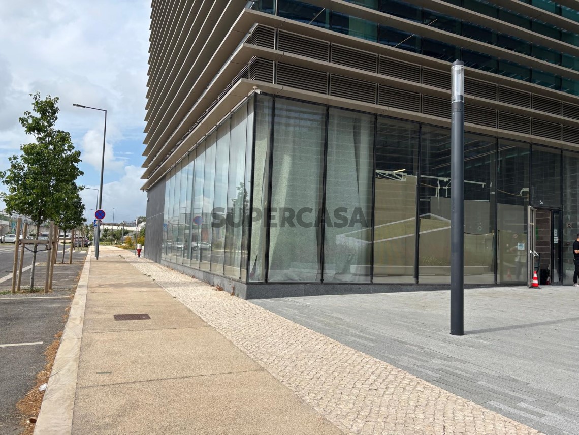 JLL - Edifício Echo - Lojas