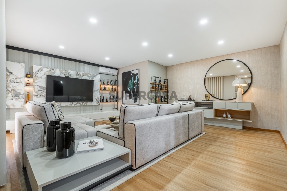 Moradia T3 de Luxo com jardim em Idães, Felgueiras