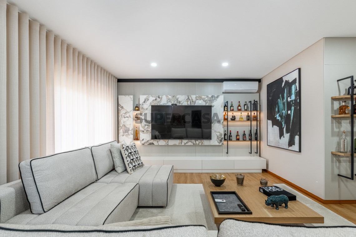 Moradia T3 de Luxo com jardim em Idães, Felgueiras