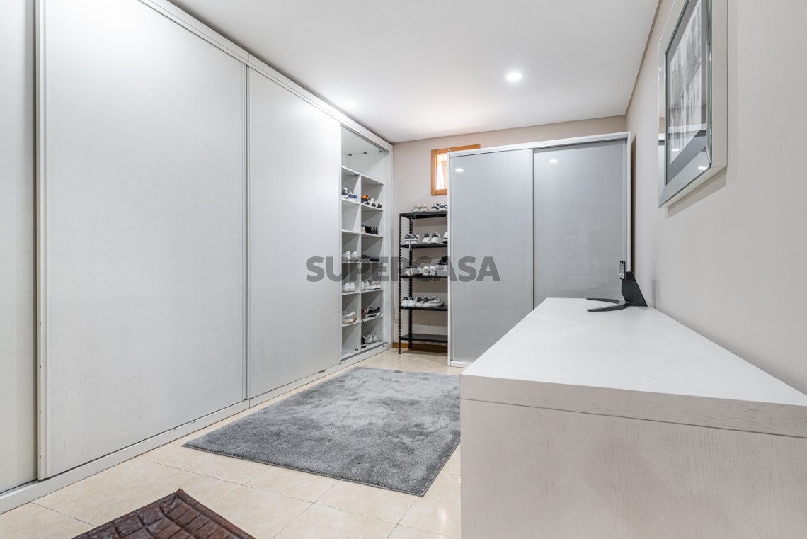 Moradia T3 de Luxo com jardim em Idães, Felgueiras