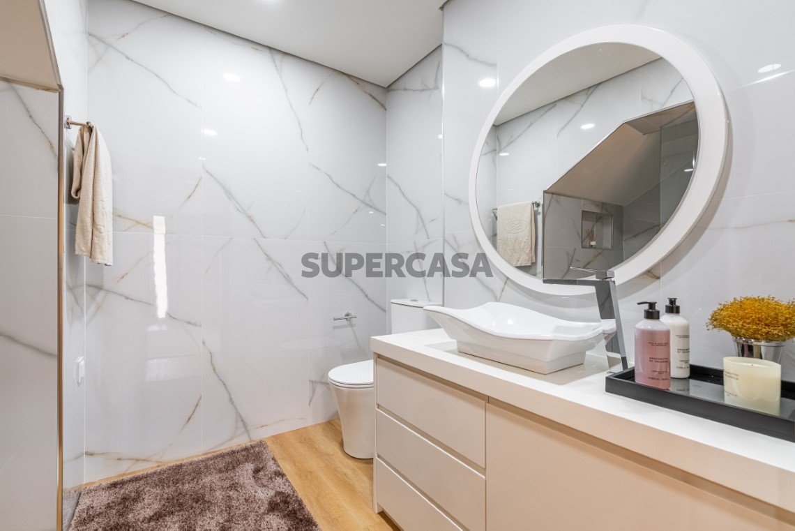 Moradia T3 de Luxo com jardim em Idães, Felgueiras