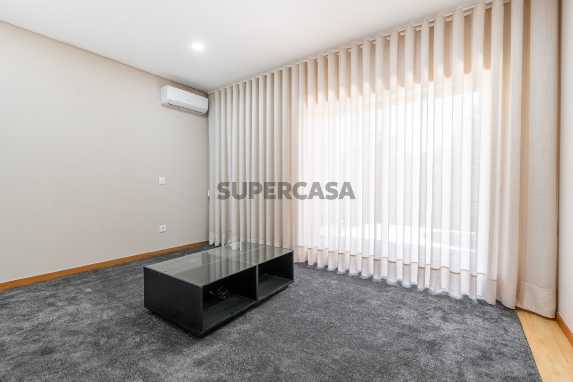 Moradia T3 de Luxo com jardim em Idães, Felgueiras