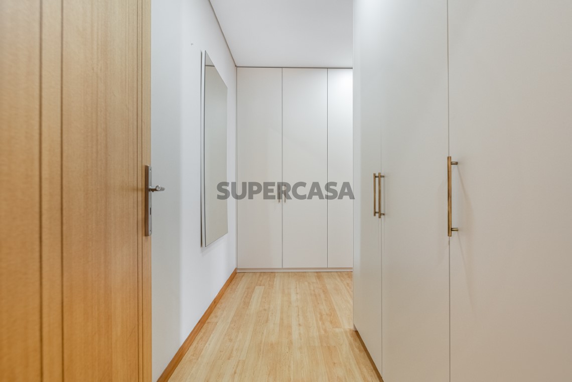 Moradia T3 de Luxo com jardim em Idães, Felgueiras