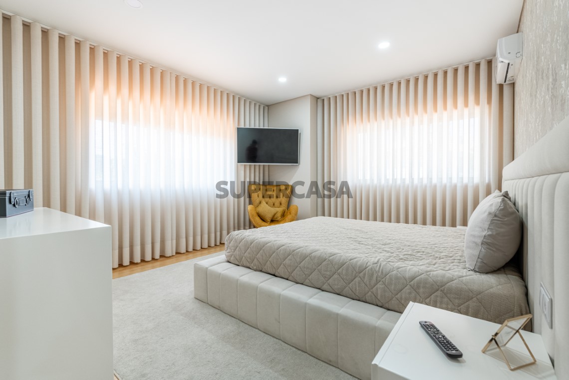 Moradia T3 de Luxo com jardim em Idães, Felgueiras