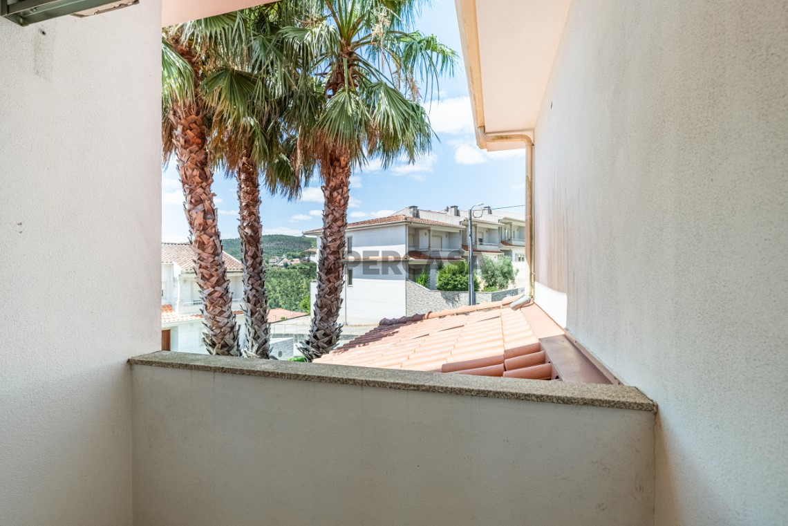 Moradia T3 de Luxo com jardim em Idães, Felgueiras