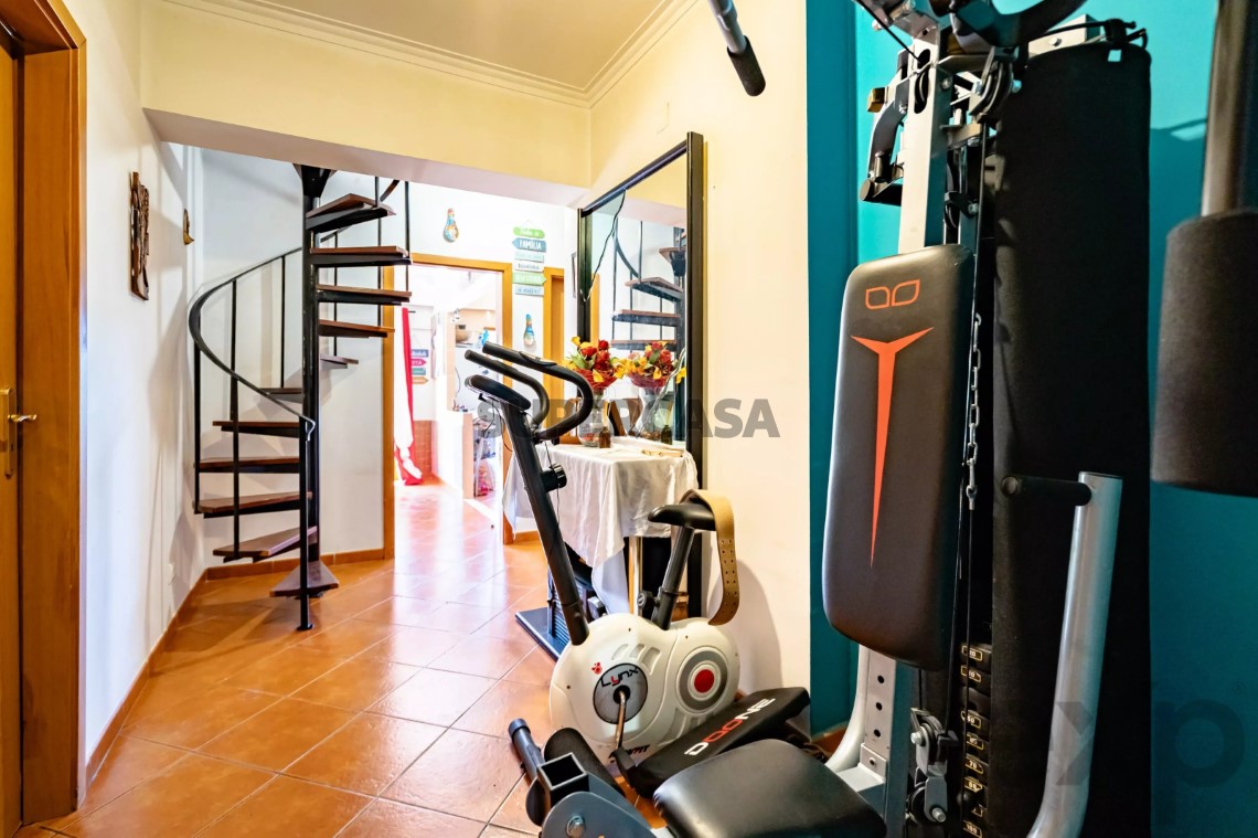 Apartment 2 Zimmer verkaufen auf Ota