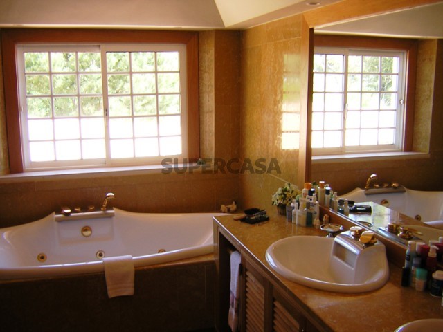 Maison 6 Chambres vendre au Santo Estevão