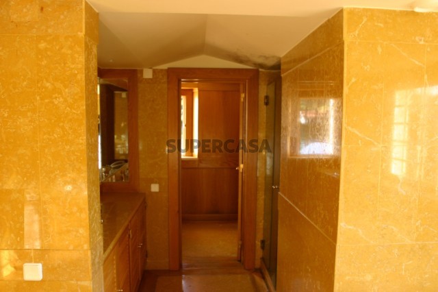Maison 6 Chambres vendre au Santo Estevão