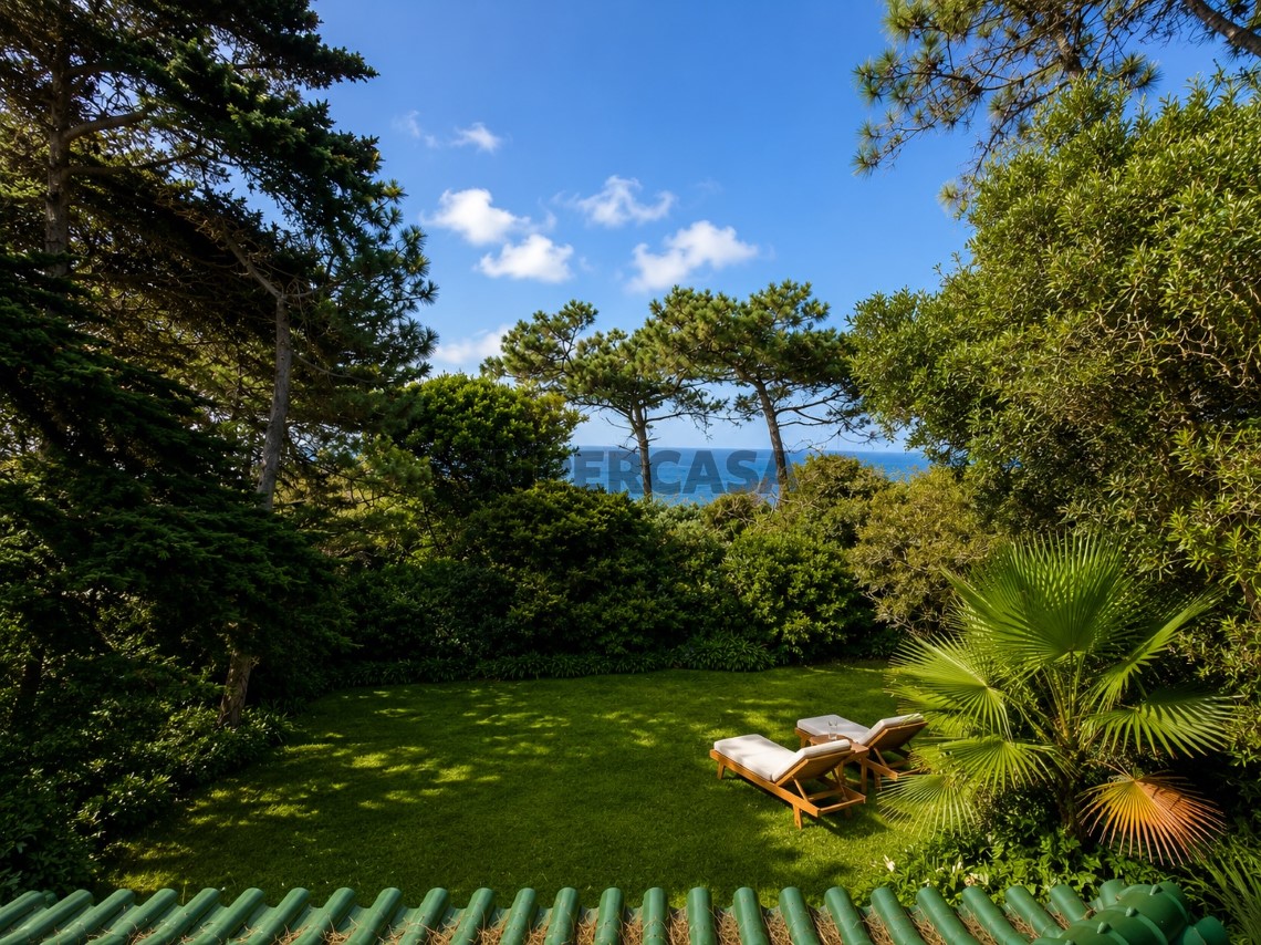 Moradia na Quinta da Marinha, Primeira Linha de Mar