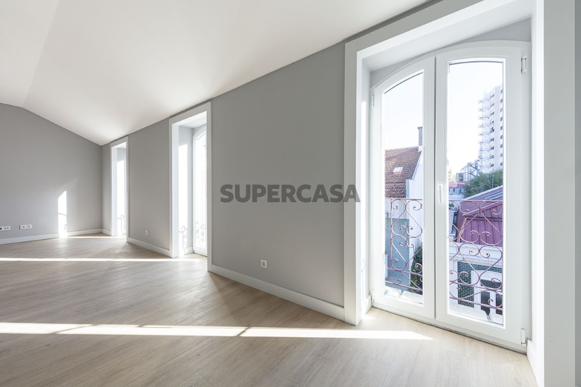 Apartamento à venda na Rua de Campolide