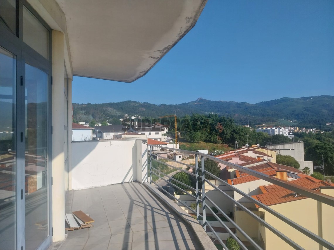 Nova construção à venda na Rua da Prova