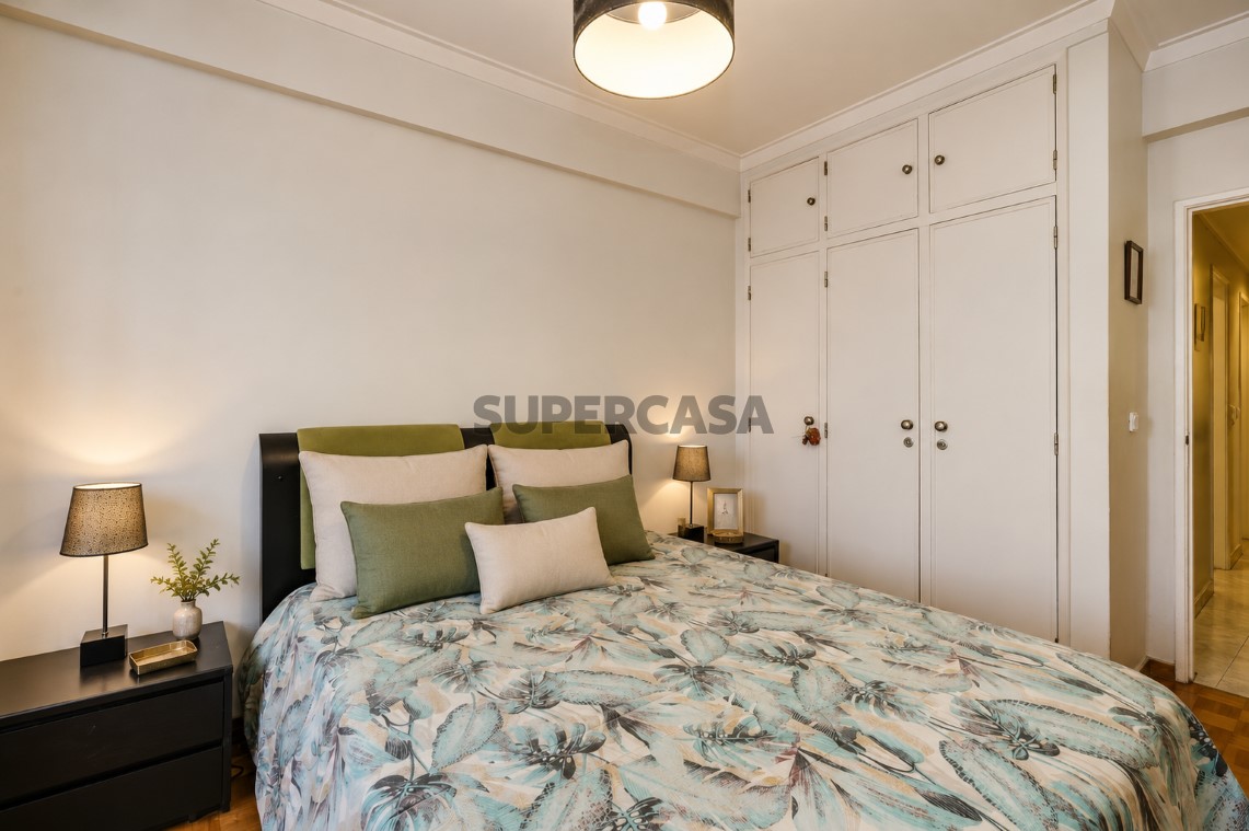 Apartment 2 Zimmer verkaufen auf Mina de Água, 1º boden