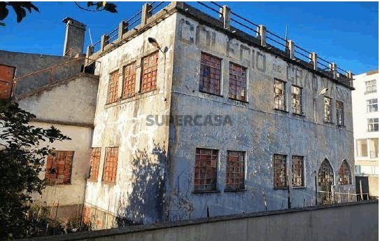 Prédio à venda na Rua Dr. Eurico Amaral