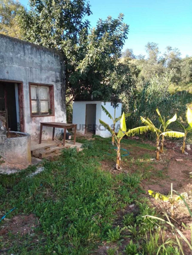 Prédios à venda na Rua das Escadinhas