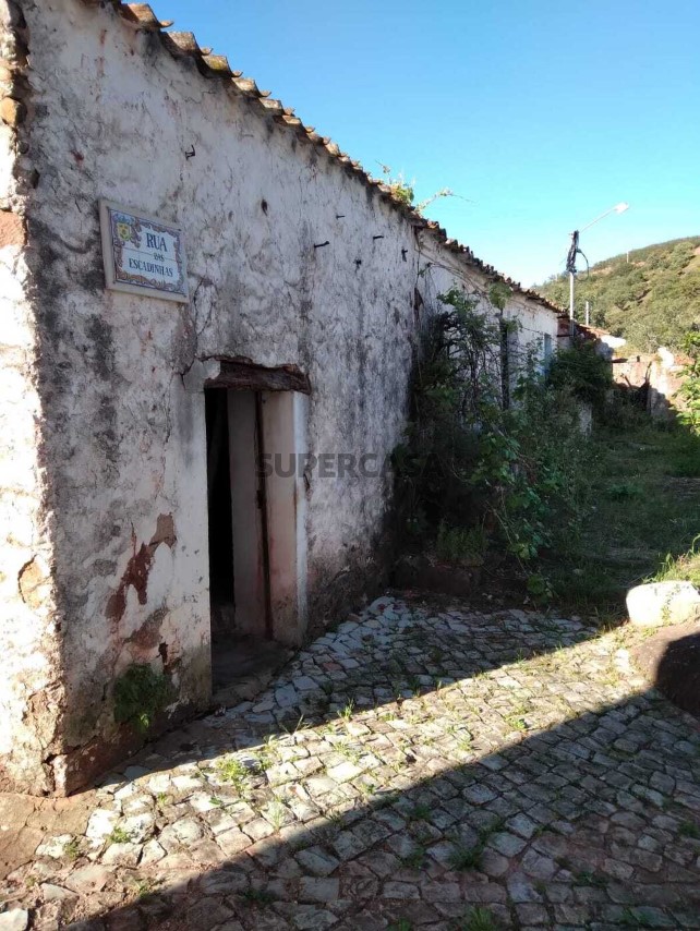 Prédios à venda na Rua das Escadinhas