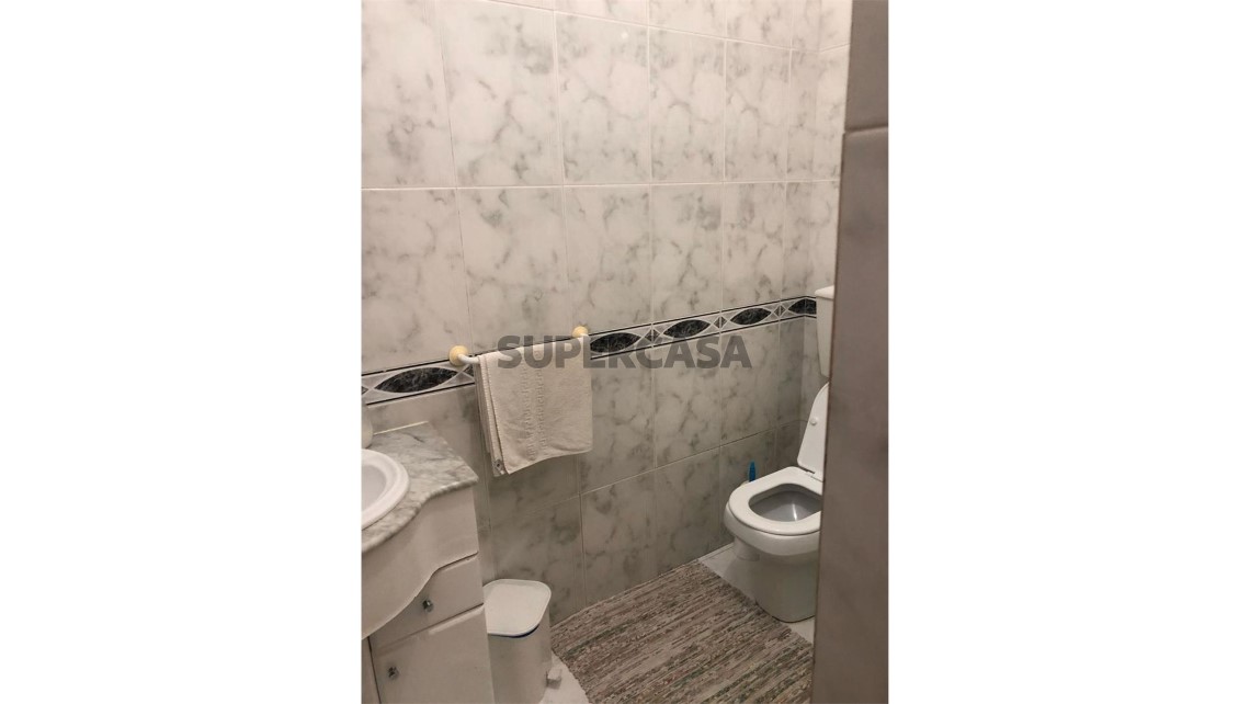 Quarto para arrendamento em São João Baptista e Santa Maria dos Olivais