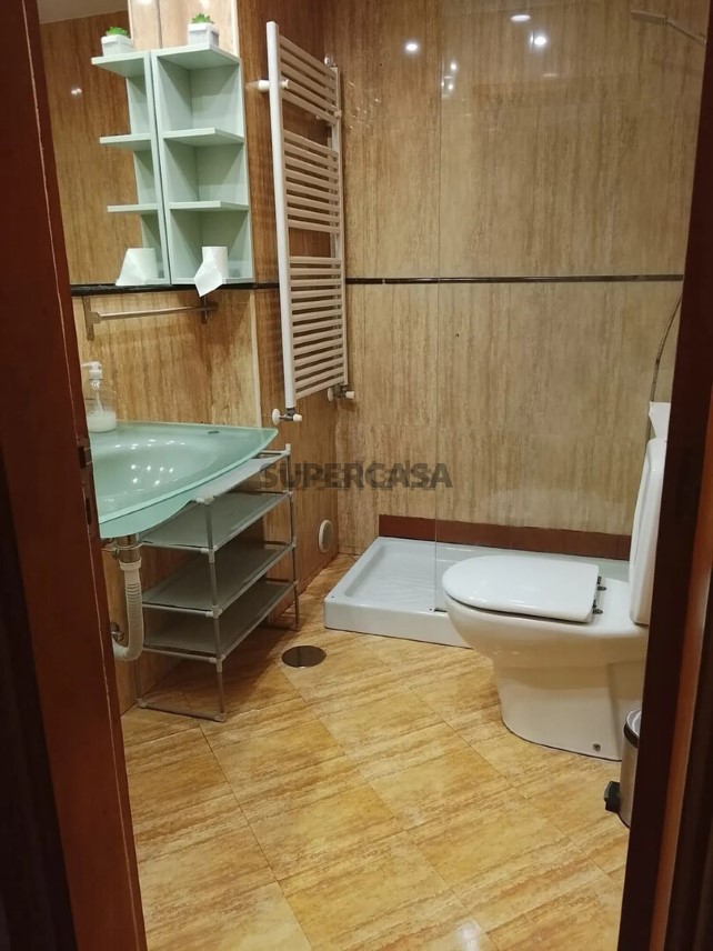 Room zu miete auf Gondomar (São Cosme), Valbom e Jovim