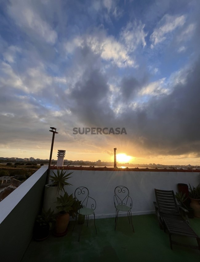 Chambres pour location au Rua Infante Dom Henrique