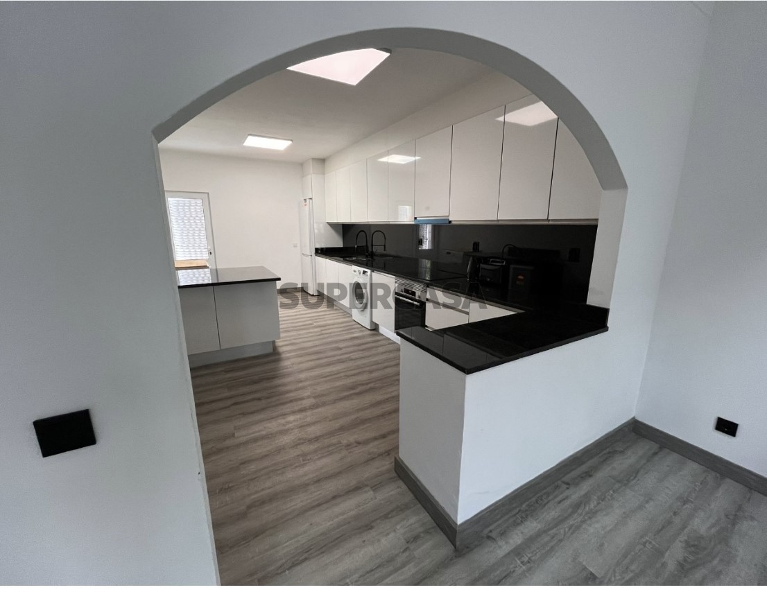 Chambres pour location au Rua Infante Dom Henrique