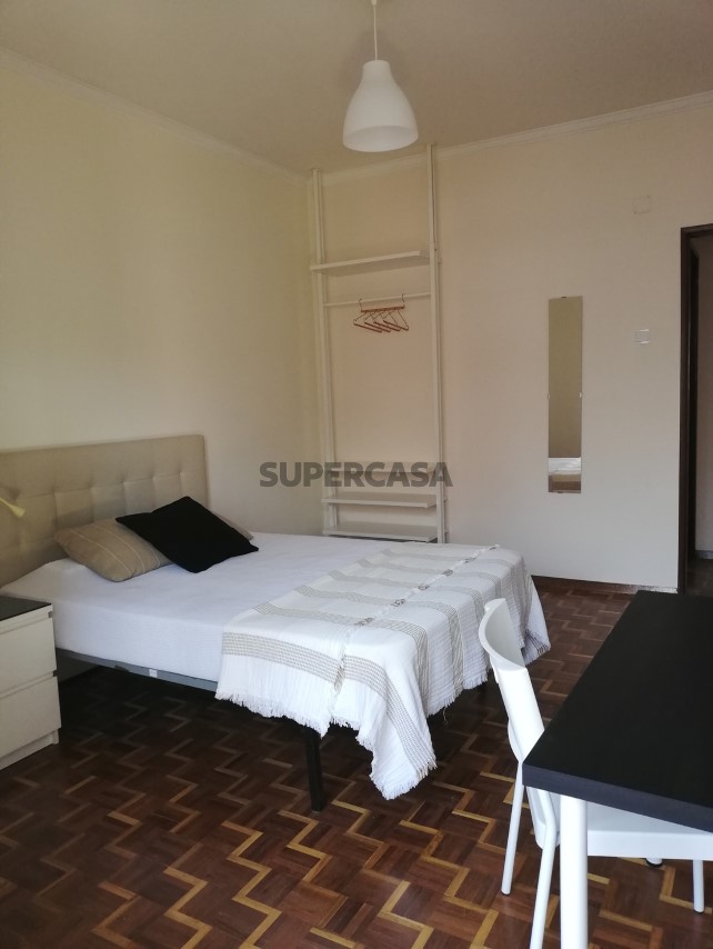 Quartos para arrendamento na Praceta Fernão Lopes Castanheira