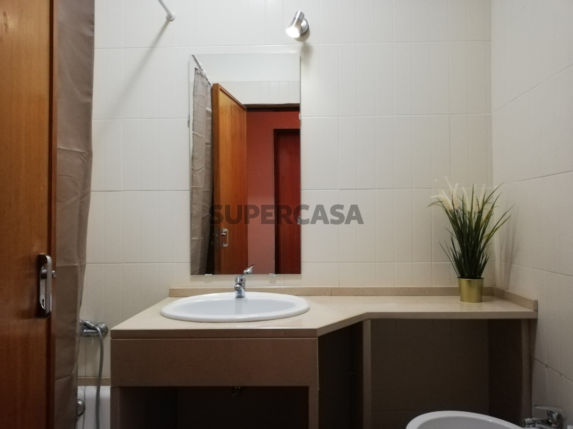 Quartos para arrendamento na Praceta Fernão Lopes Castanheira