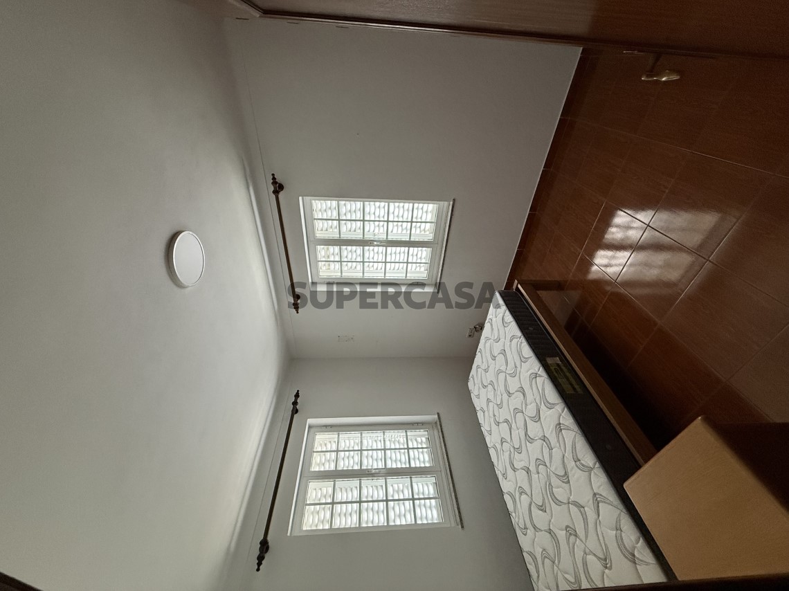 Chambres pour location au Rua Madre Rita de Jesus