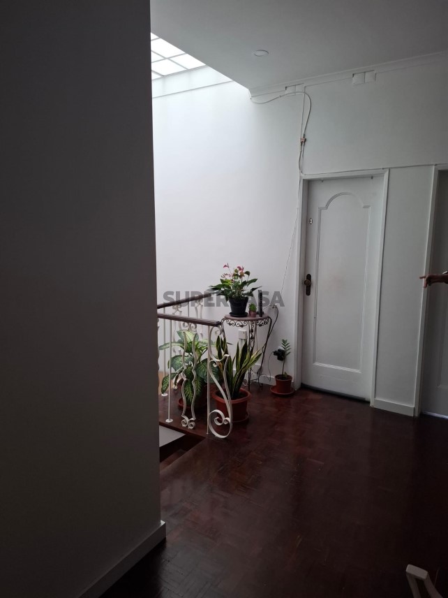 Quarto para arrendamento em São João Baptista