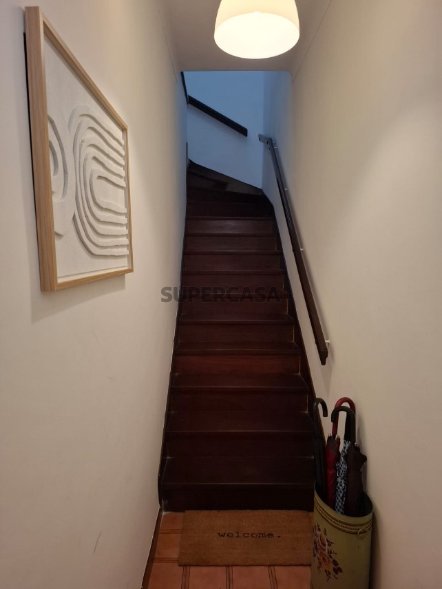Quarto para arrendamento em São João Baptista