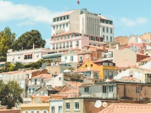 PRR no setor habitação debatido entre hoje e amanhã em Lisboa