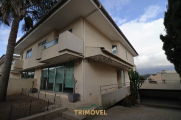 Casas e Moradias para venda em São João da Madeira, Aveiro - SUPERCASA