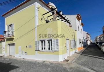 Casas e apartamentos para venda em Serra D'El Rei perto de: Rua Vale de  Cavalos - SUPERCASA