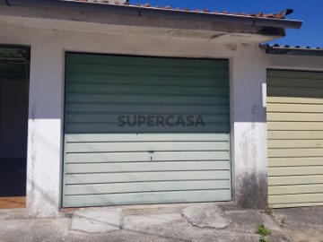 Garagem Fechada - Calendário/V.N. de Famalicão!